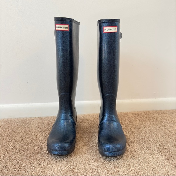 Hunter Rain Boot Size 8 - Picture 2 of 9